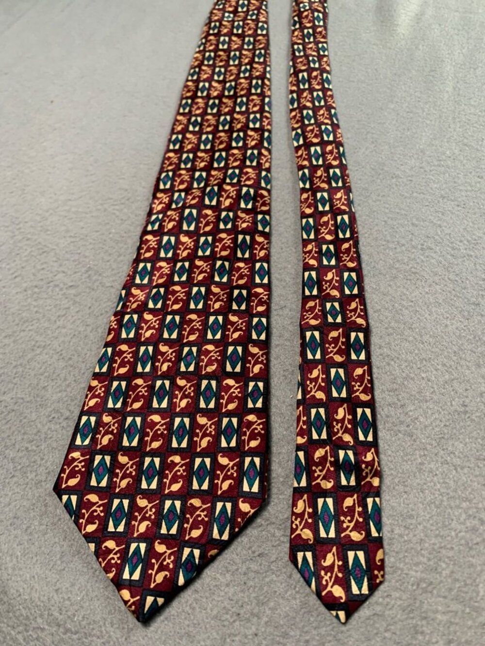 Stonehenge Mens Silk Tie Red Gold Blue Geometric Pattern USA Necktie
